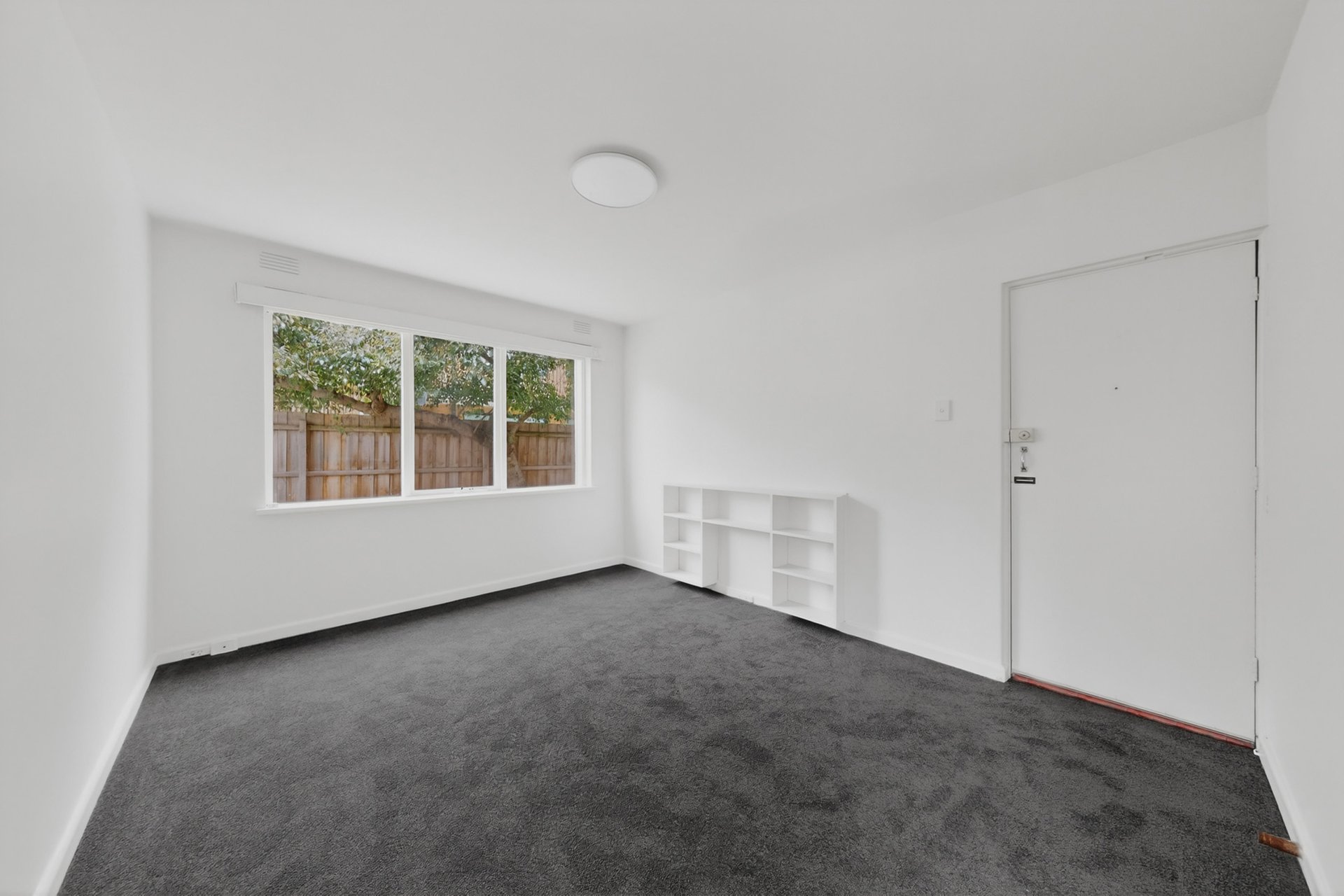 4/66 Foam Street, Elwood image 2