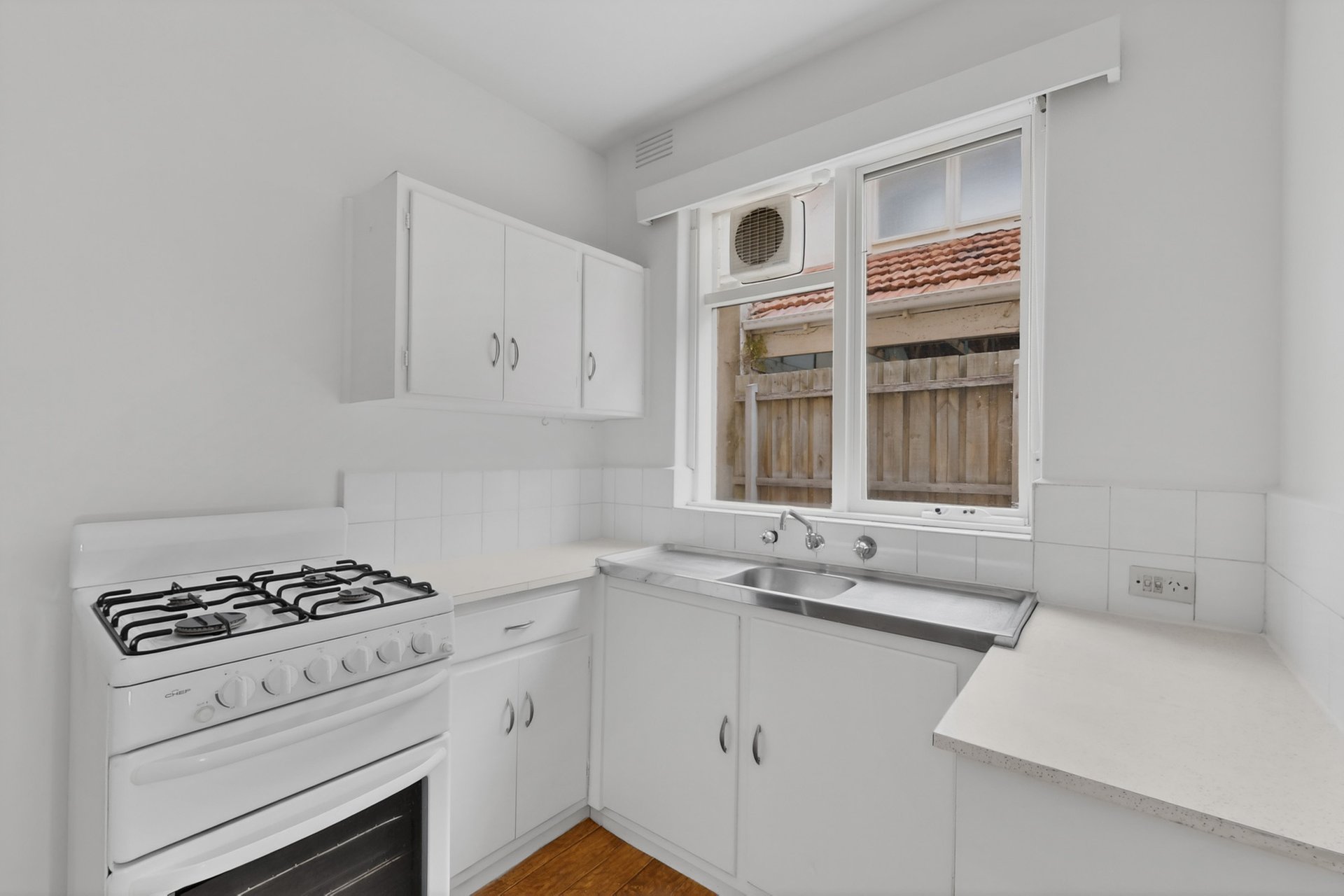 4/66 Foam Street, Elwood image 11