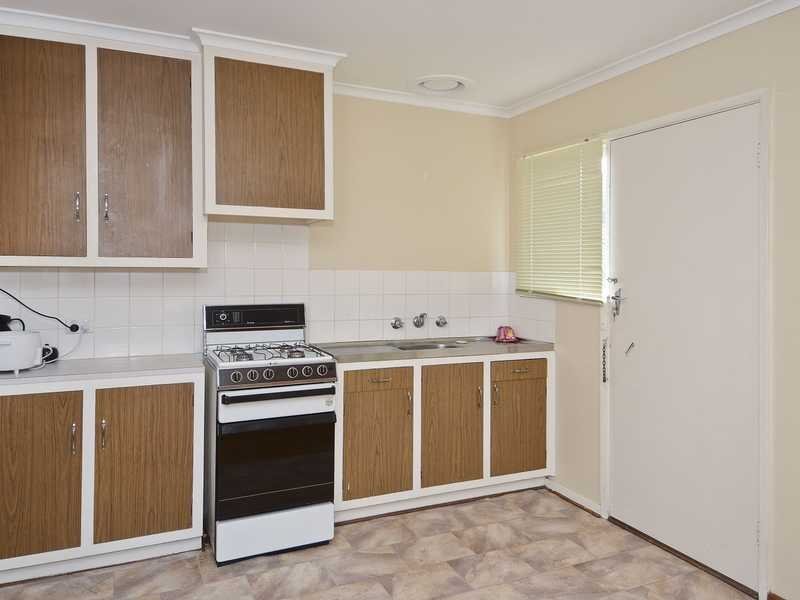 4/66 James Street, Belmont image 3