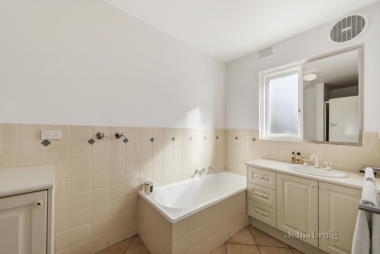 4/66 Wattle Valley Road, Canterbury image 6