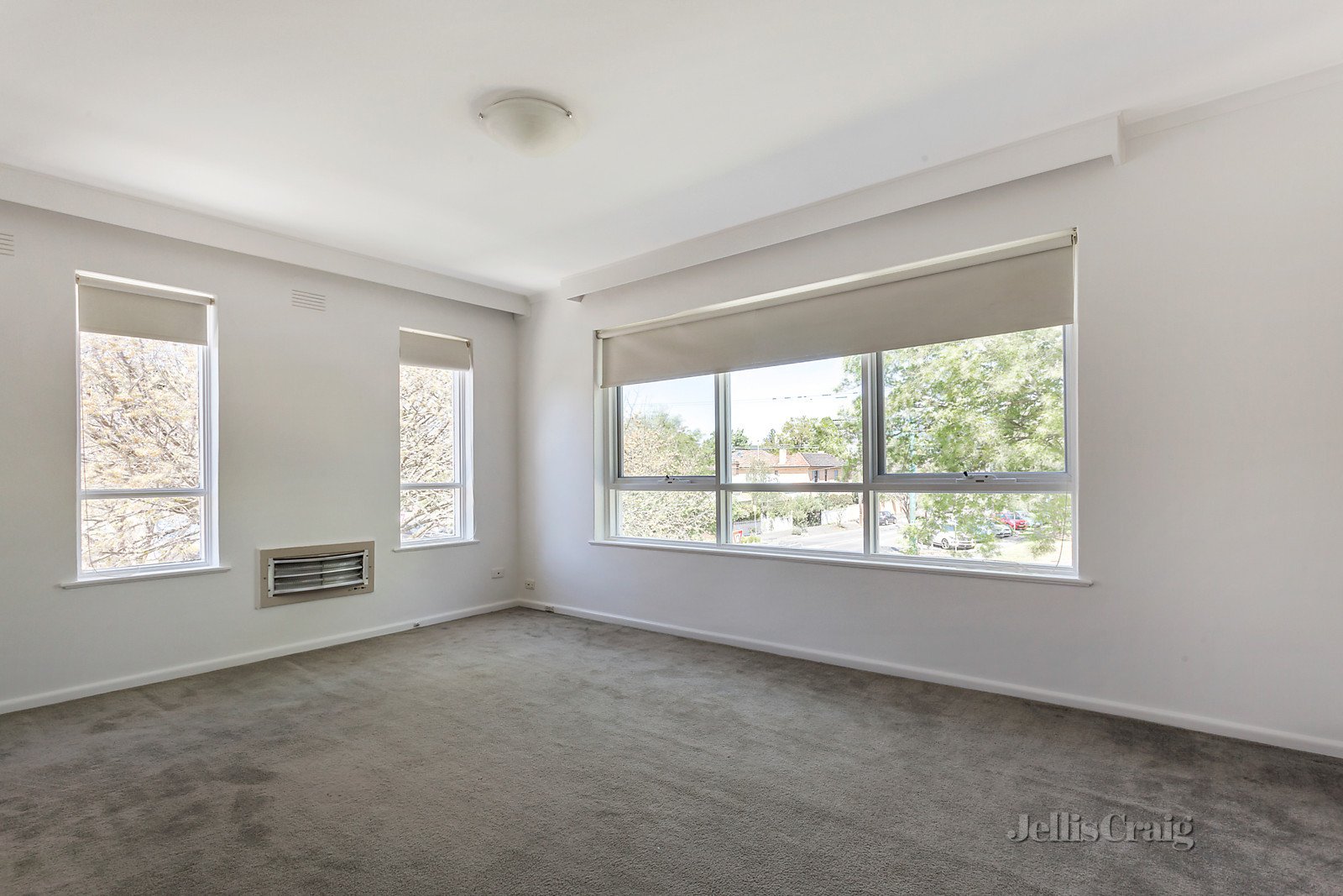 4/67 Denham Street, Hawthorn image 2
