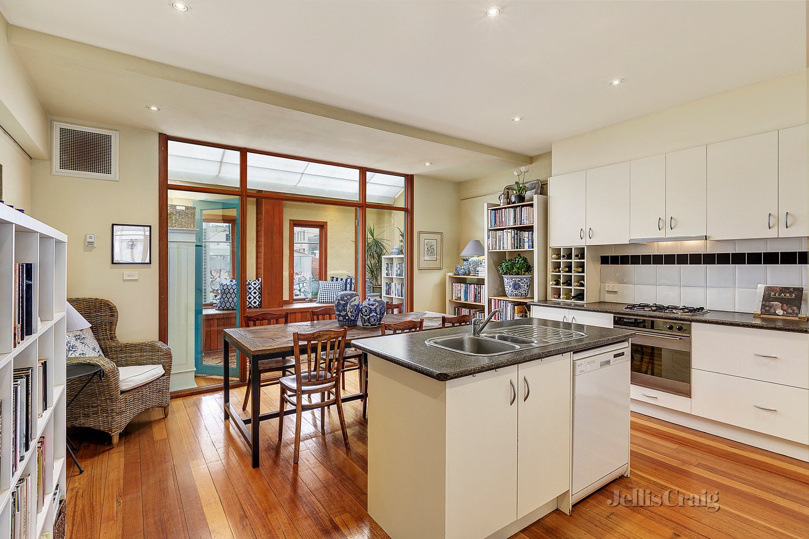 4/68 Easey Street, Collingwood image 3