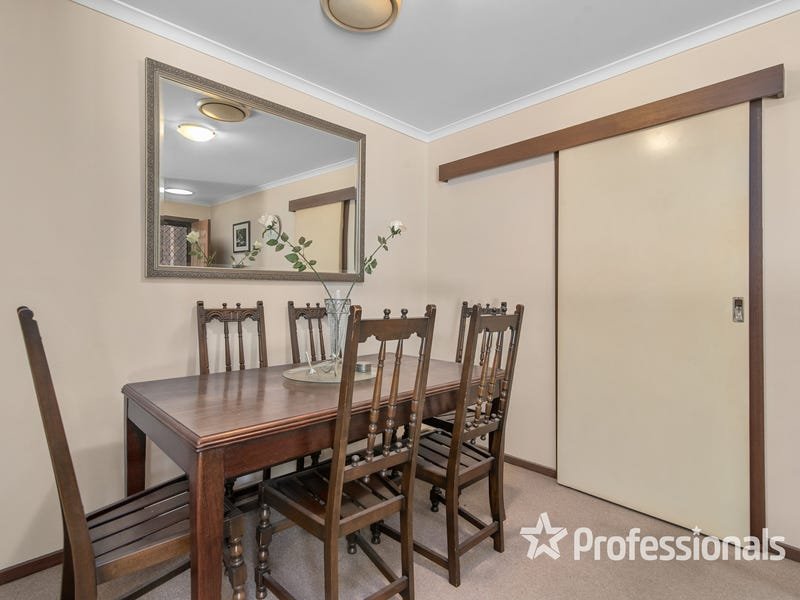 4/68 Hewish Road, Croydon image 8