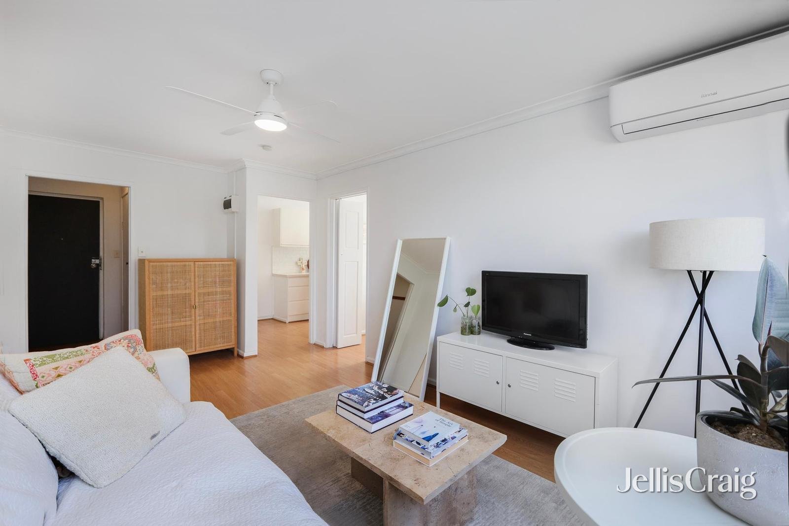 4/69 Hamilton Street, Yarraville image 1