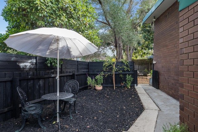 4/69A Camden Road, Newtown image 8