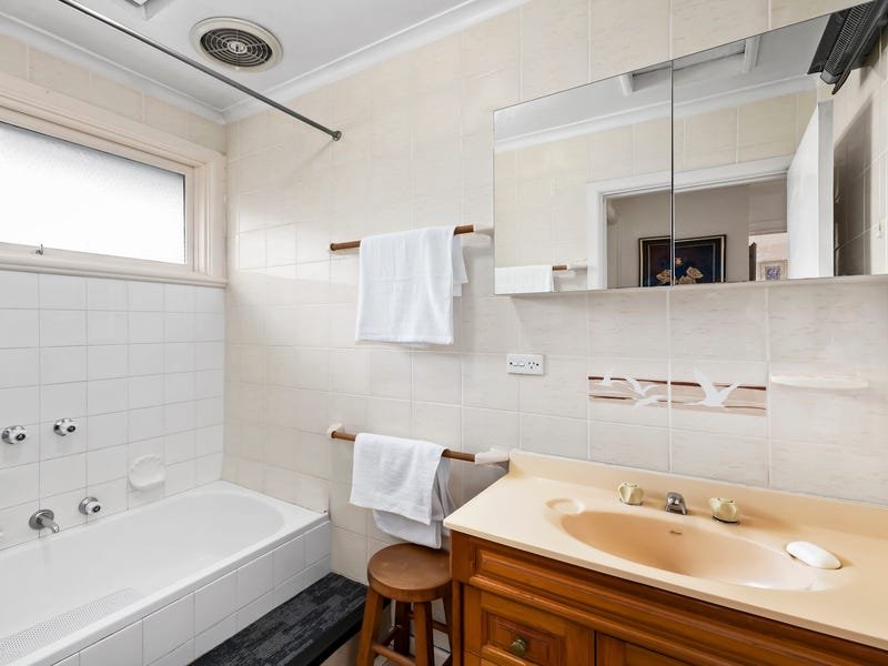 Property Gallery Thumbnail 8