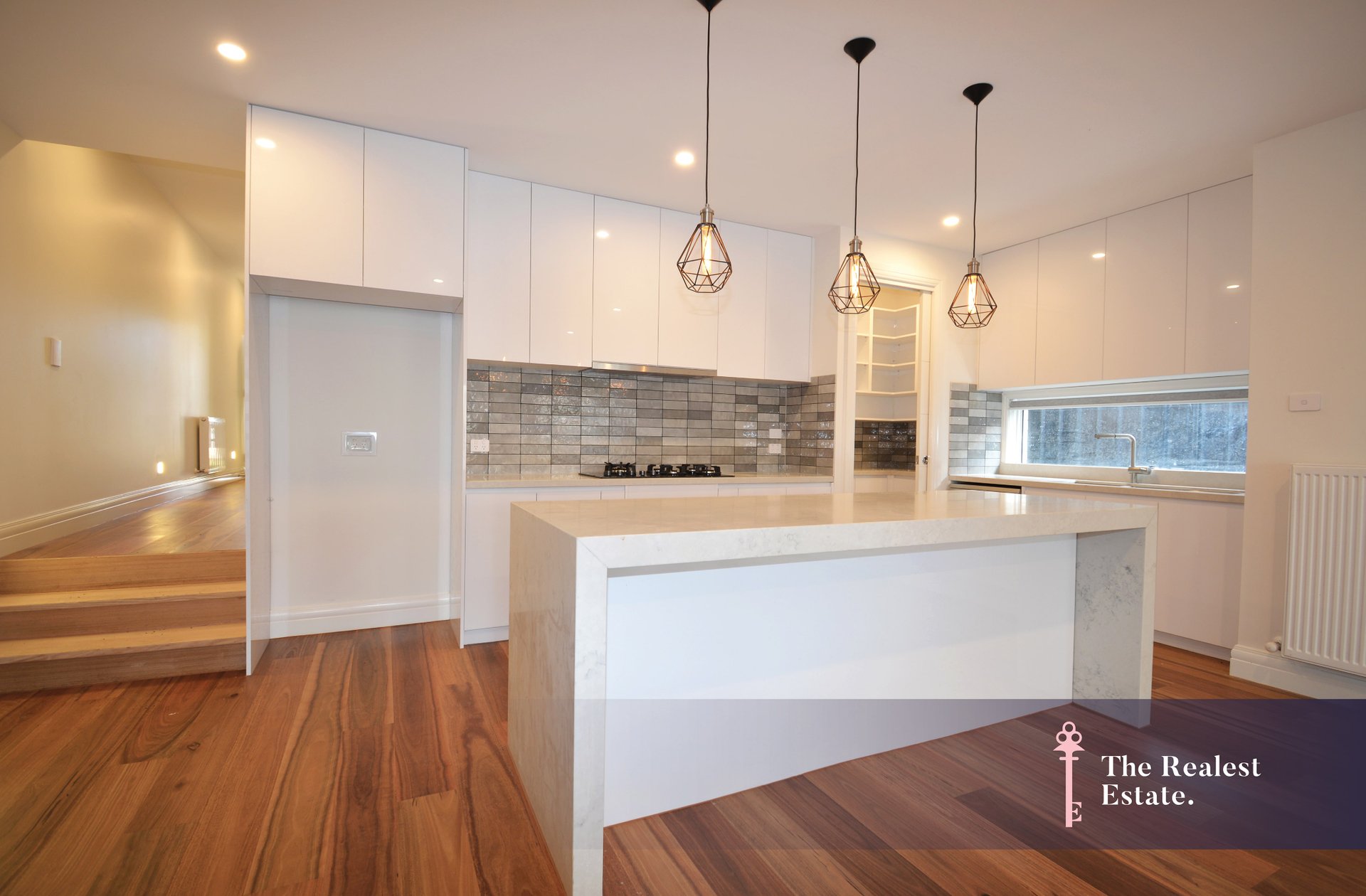 47 Alpine Grove, Pascoe Vale image 3