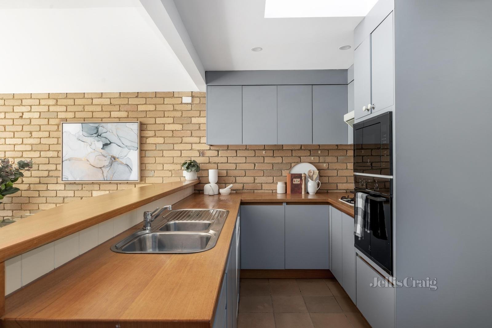 47 Barrett Street, Albert Park image 5