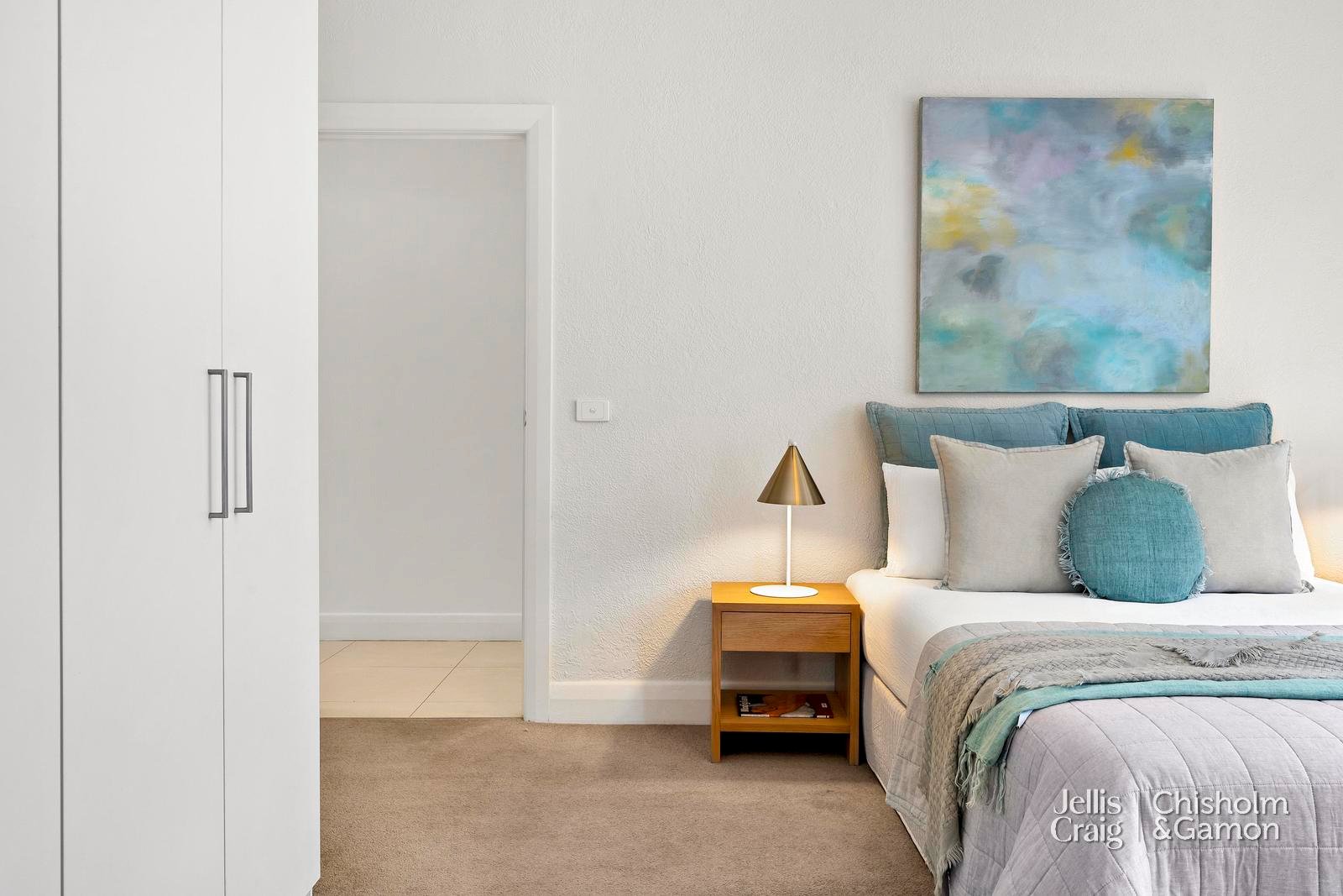 4/7 Bluff Avenue, Elwood image 12