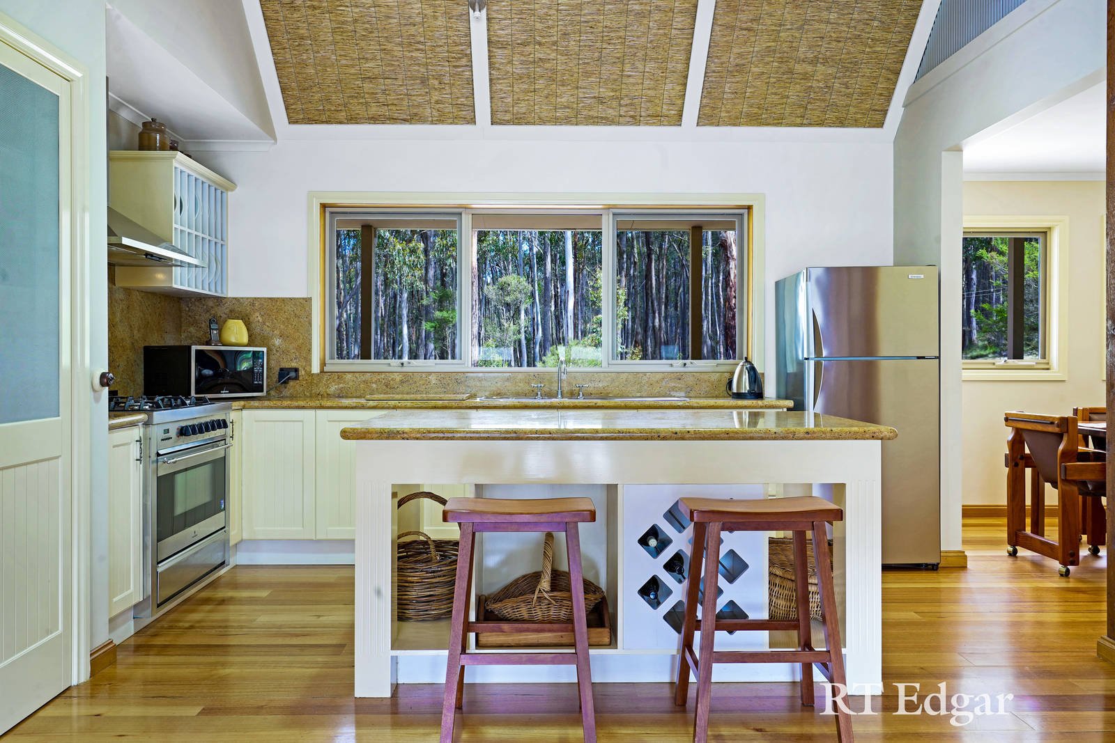 Property Gallery Thumbnail 6