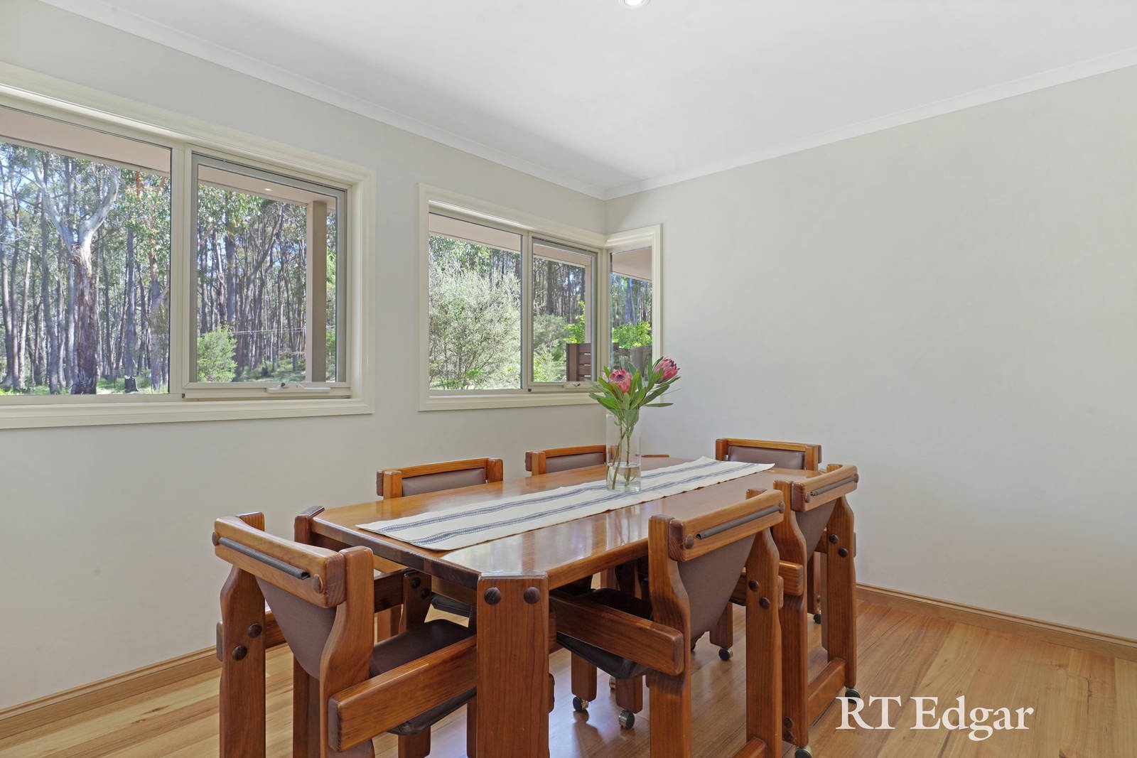 Property Gallery Thumbnail 8