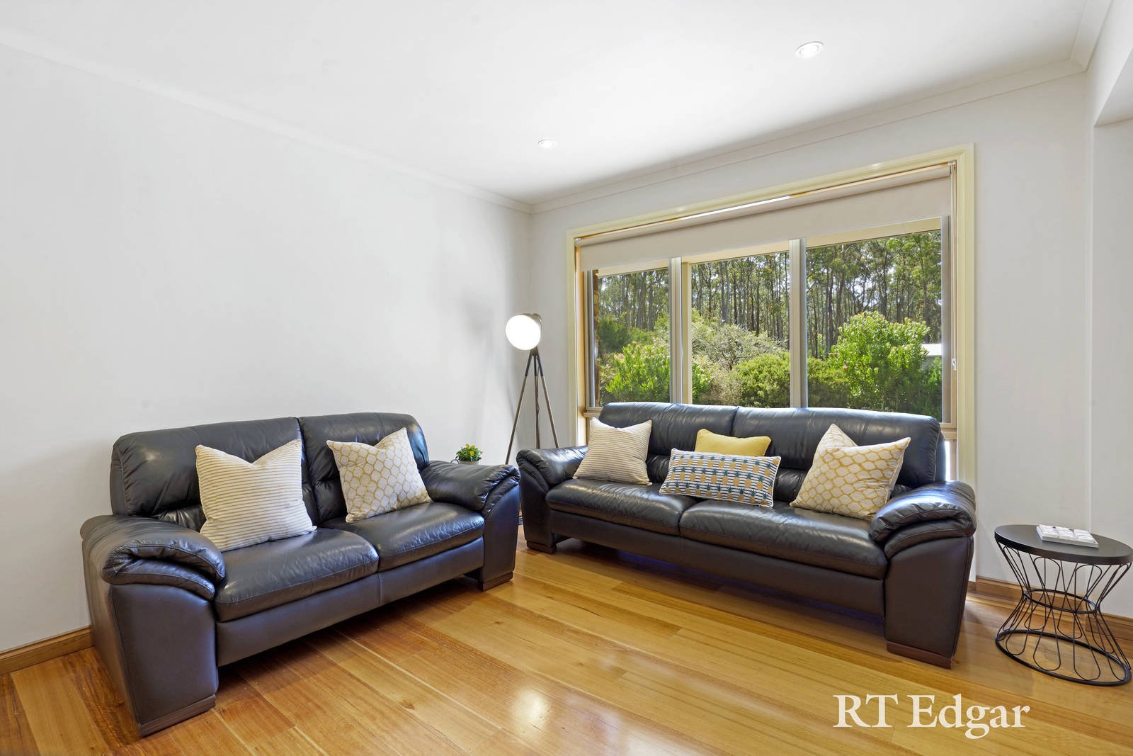 Property Gallery Thumbnail 9