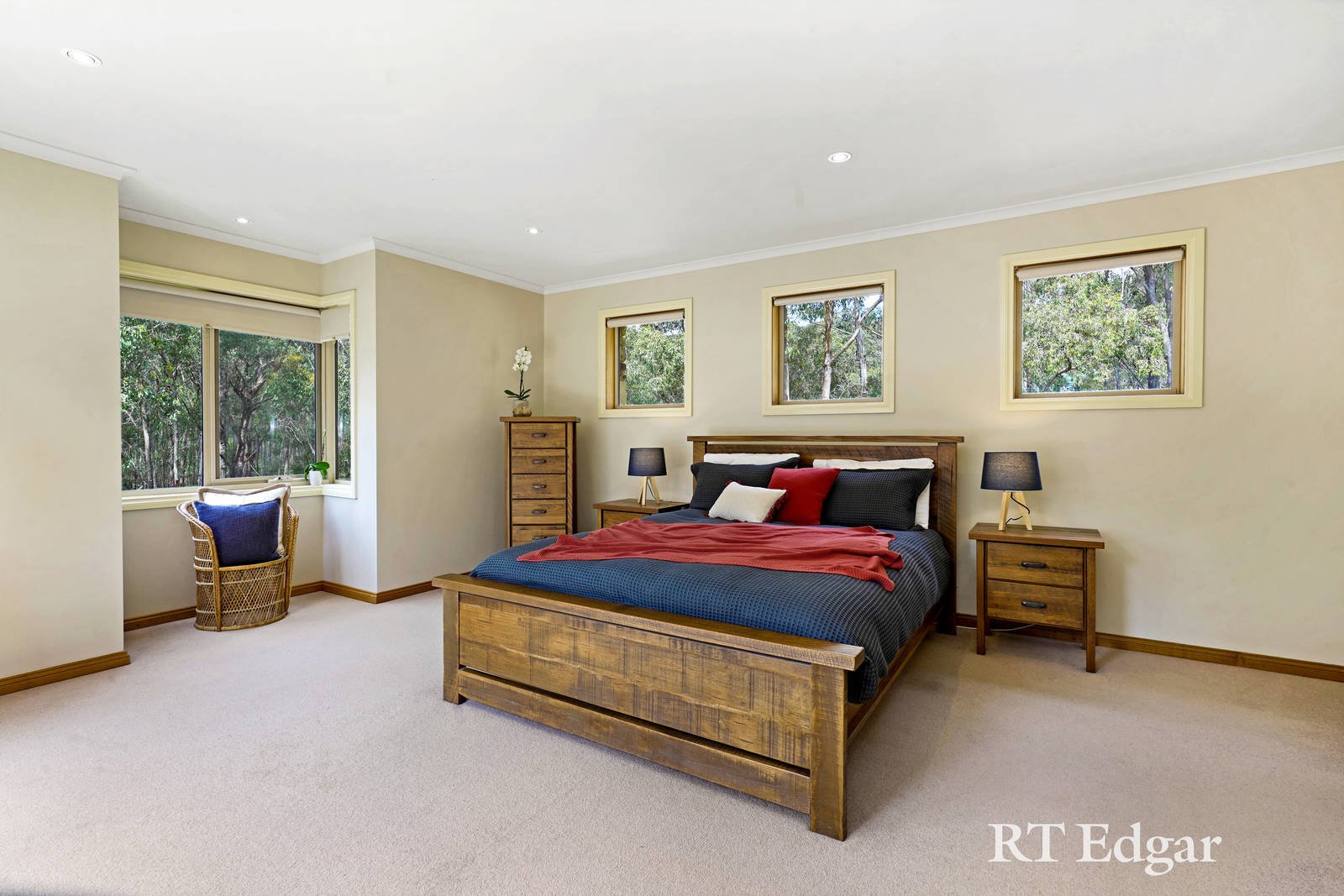 Property Gallery Thumbnail 12