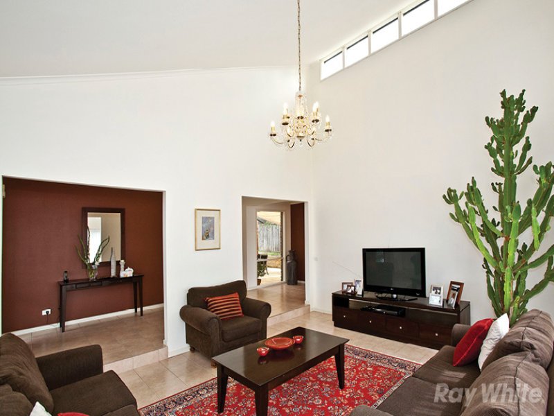 47 Bramley Crescent, Wheelers Hill image 3
