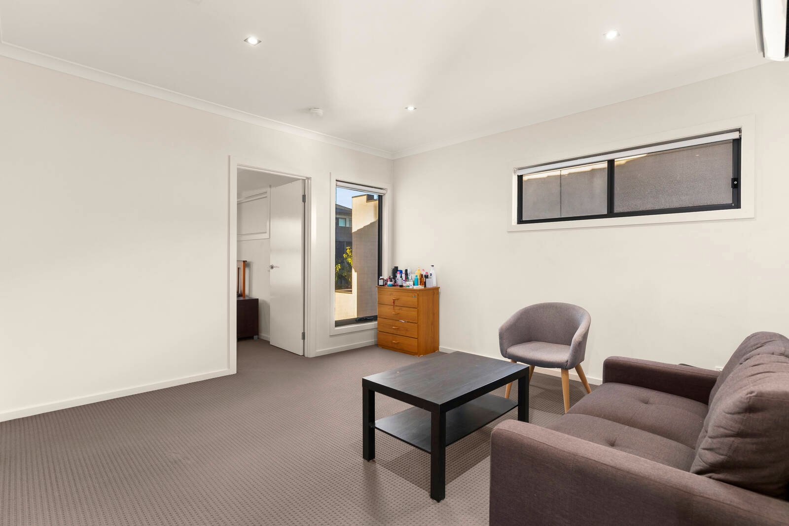 Property Gallery Thumbnail 7
