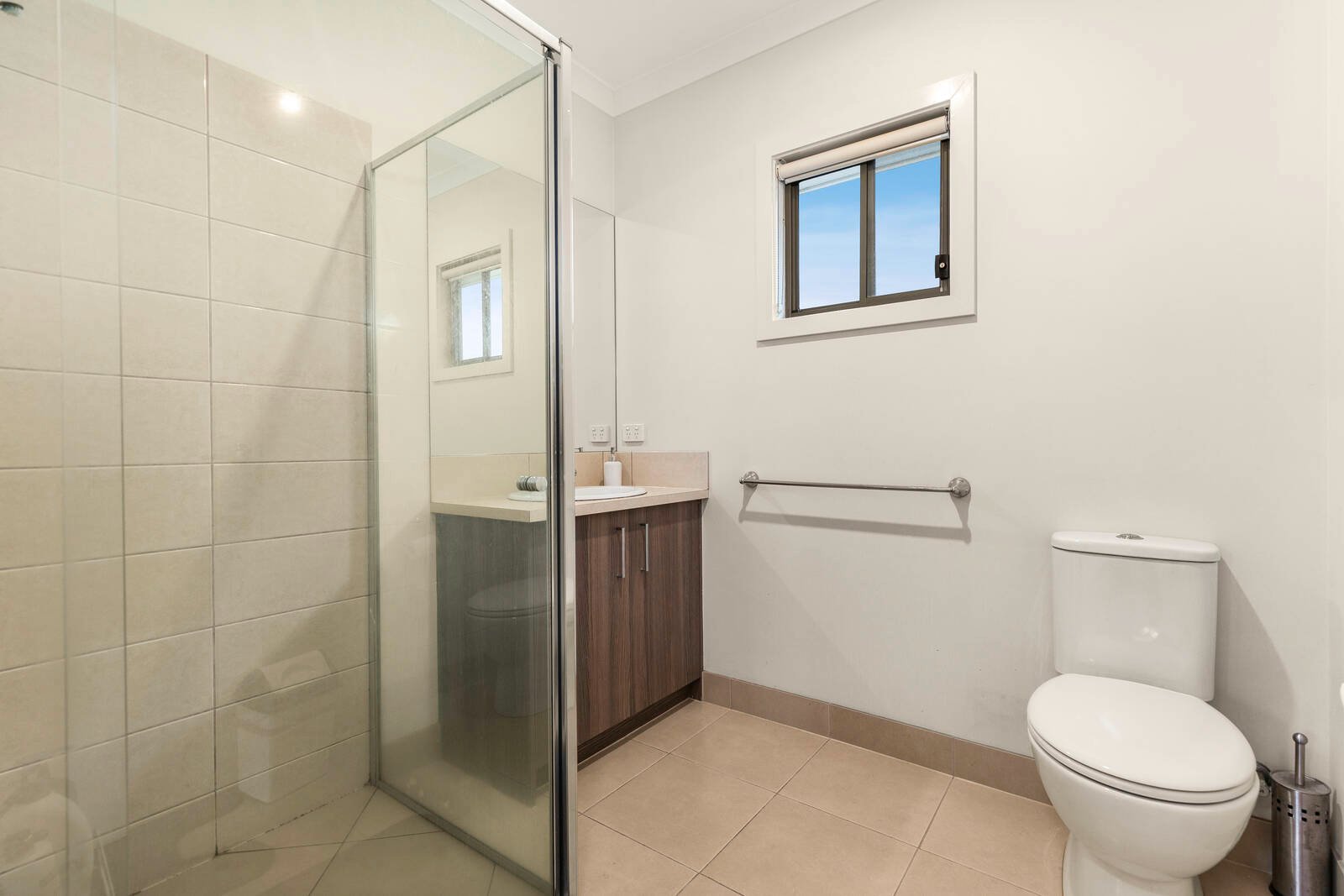Property Gallery Thumbnail 9