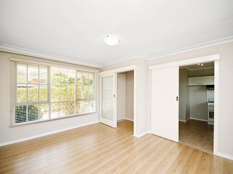 4/7 Bundoran Parade, Mont Albert North image 4