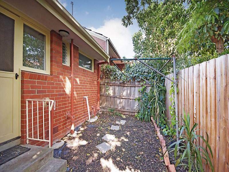 4/7 Bundoran Parade, Mont Albert North image 9