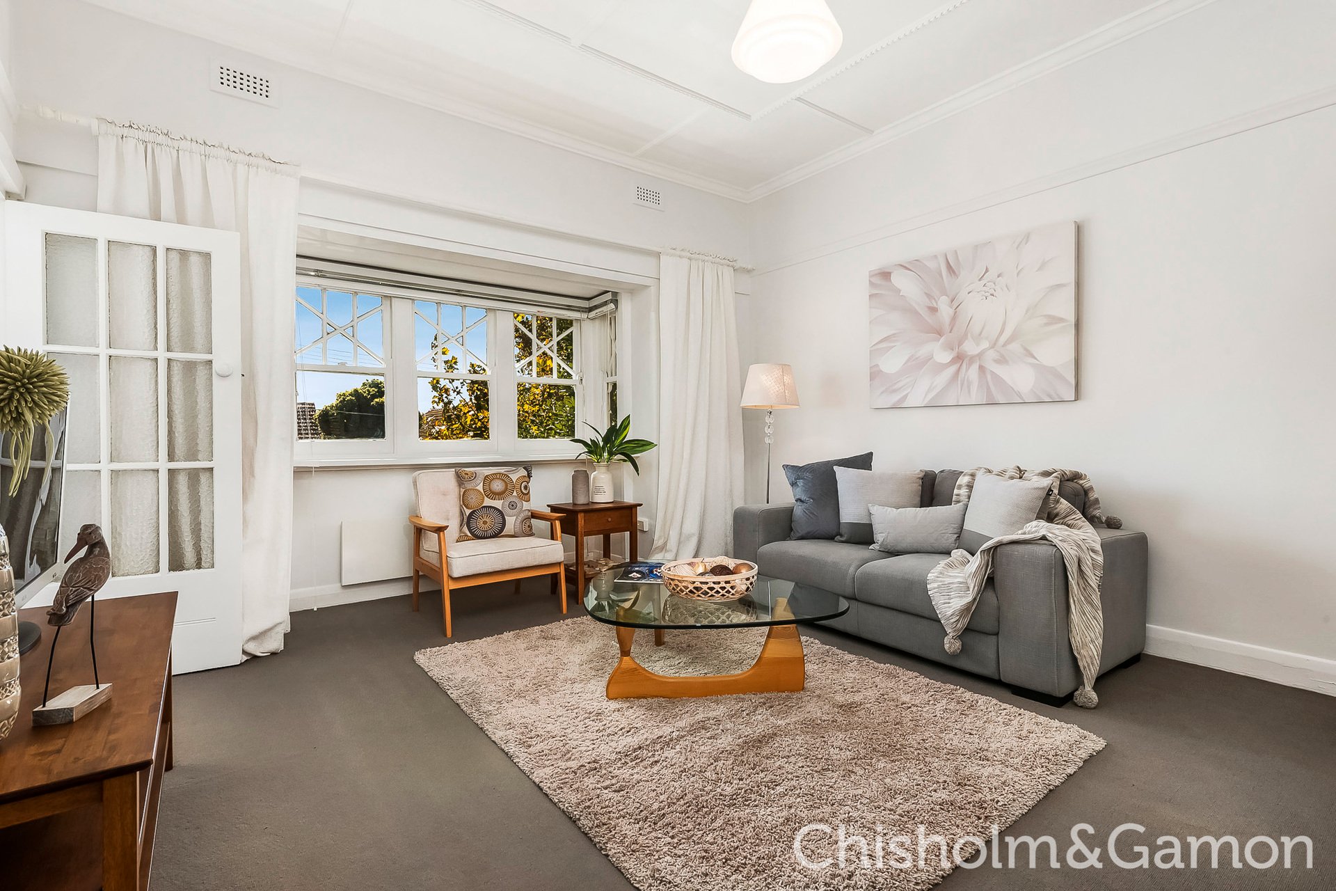 4/7 Byrne Avenue, Elwood image 2