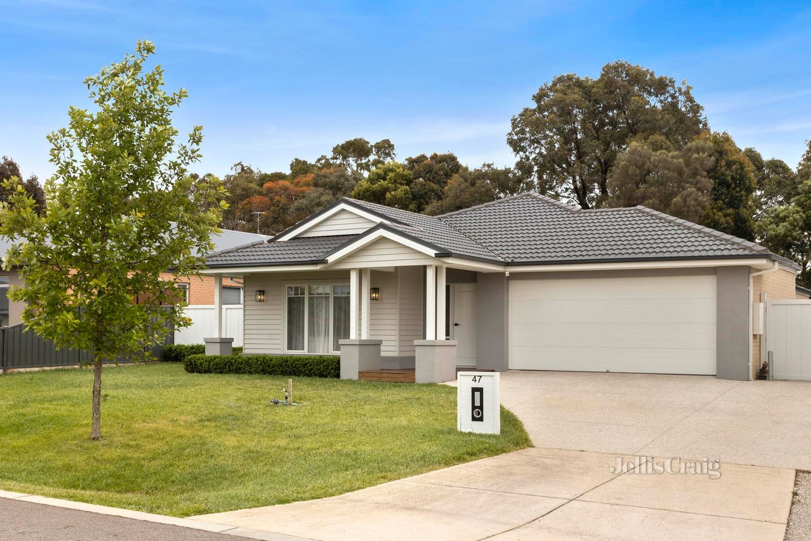 47 Casuarina Drive, Romsey image 1