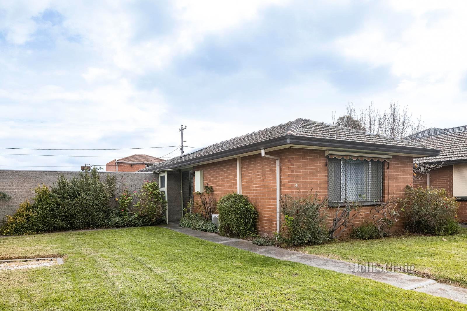 4/7 Dare Street, Coburg image 1