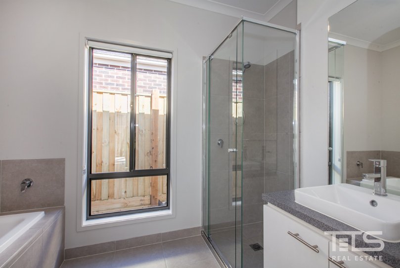 47 Denbigh Loop, Mickleham image 7