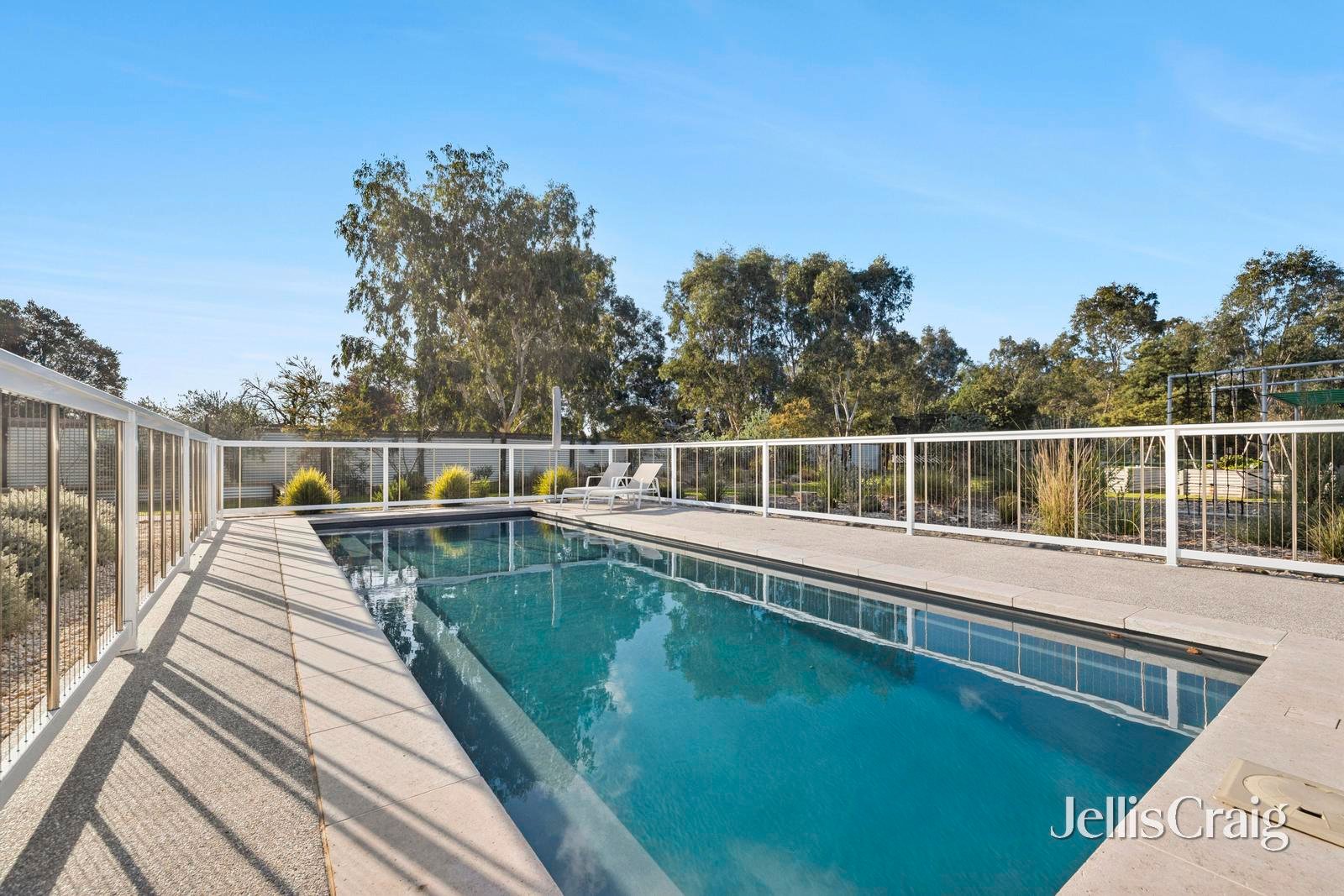 47 Elizabeth Street, Campbells&nbsp;Creek image 2