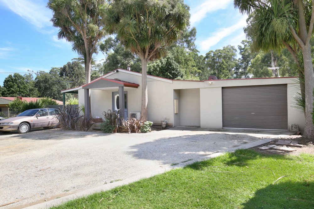 47 Farnham Road, Healesville, VIC, 3777 RT Edgar