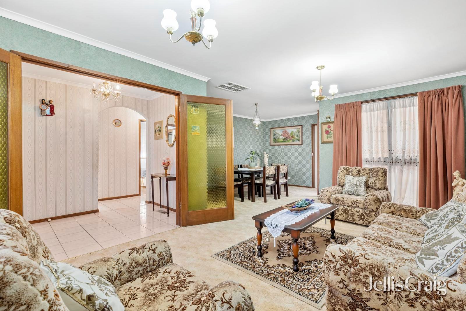47 Galahad Crescent, Glen&nbsp;Waverley image 2