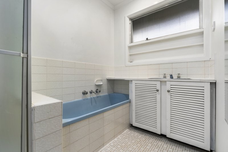 Property Gallery Thumbnail 8