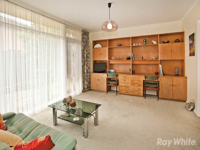 47 Greenways Road, Glen Waverley image 3