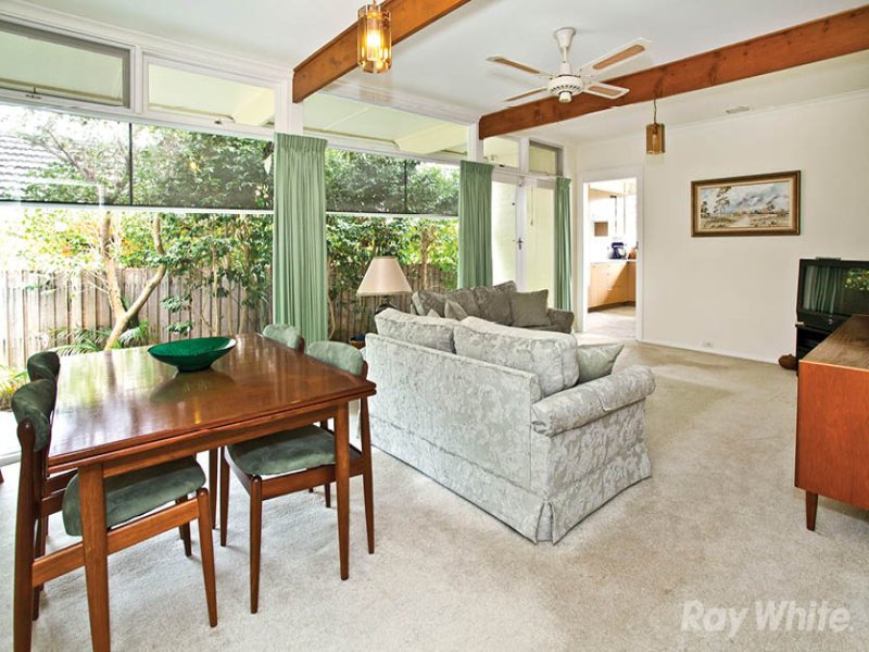 47 Greenways Road, Glen Waverley image 4