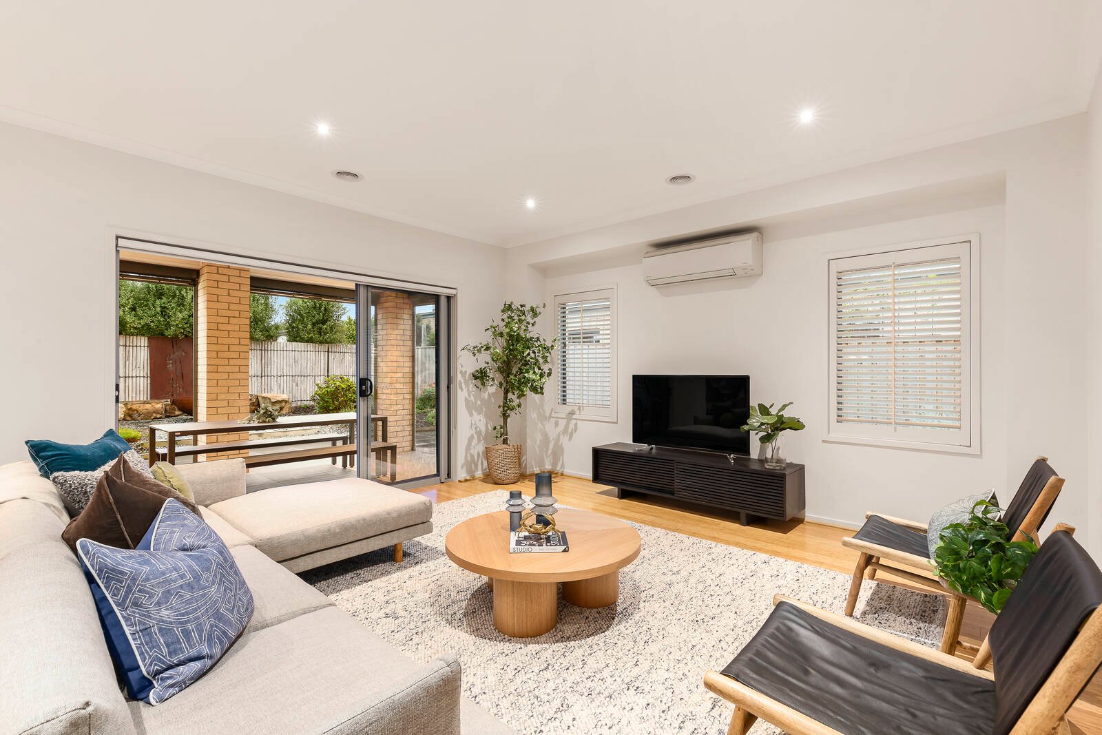 Property Gallery Thumbnail 9