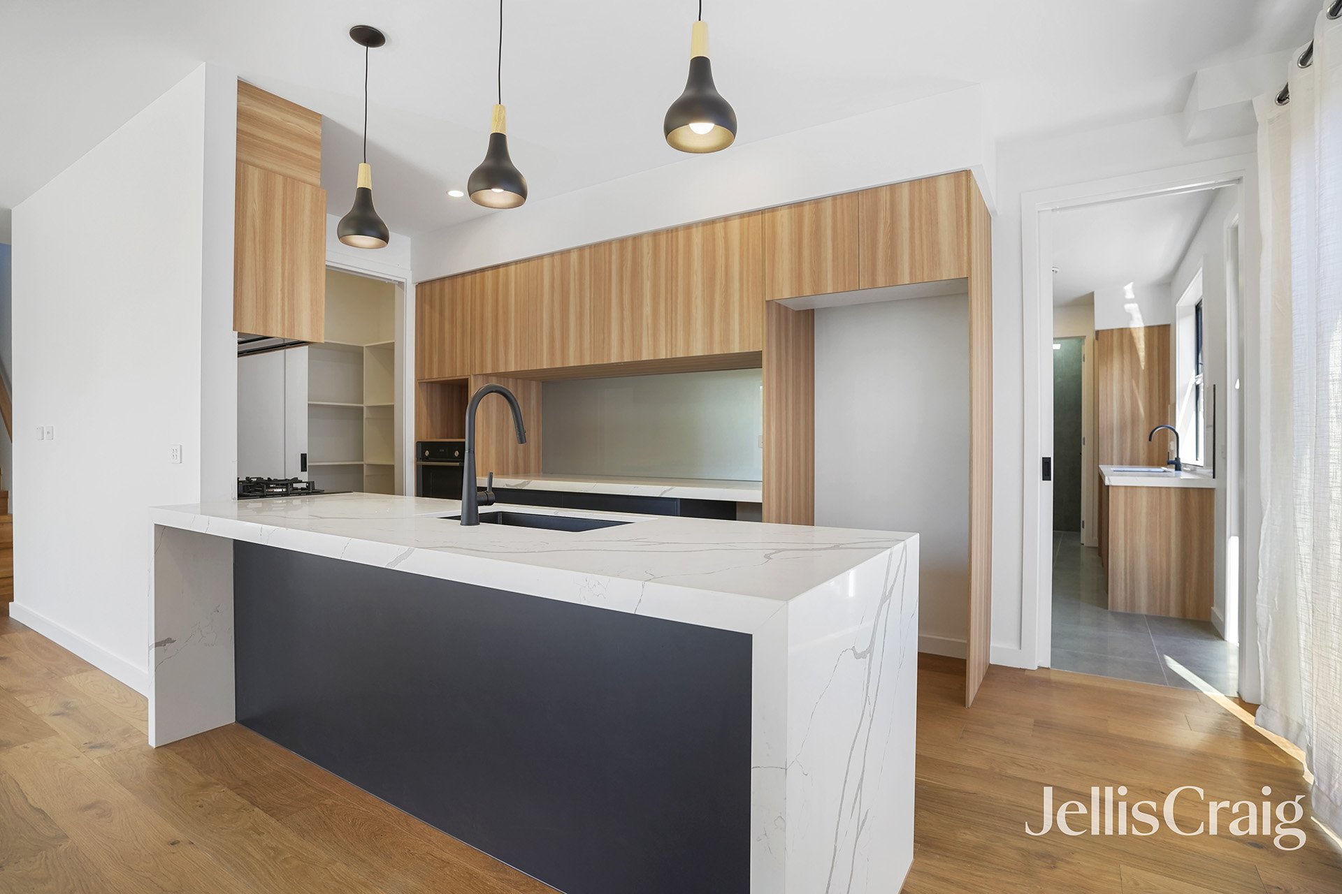 47 Hibiscus Avenue, Cheltenham image 3