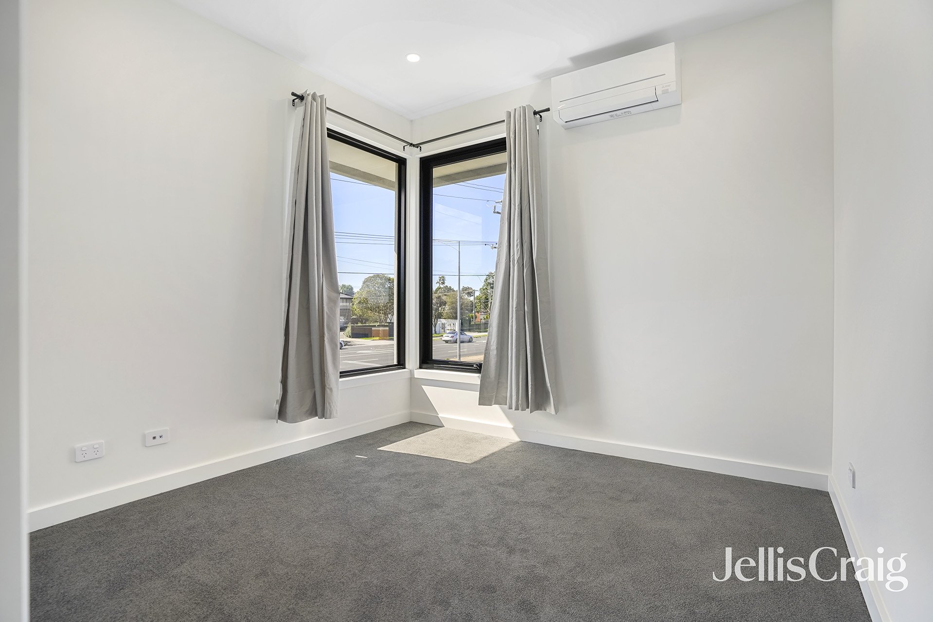 47 Hibiscus Avenue, Cheltenham image 5