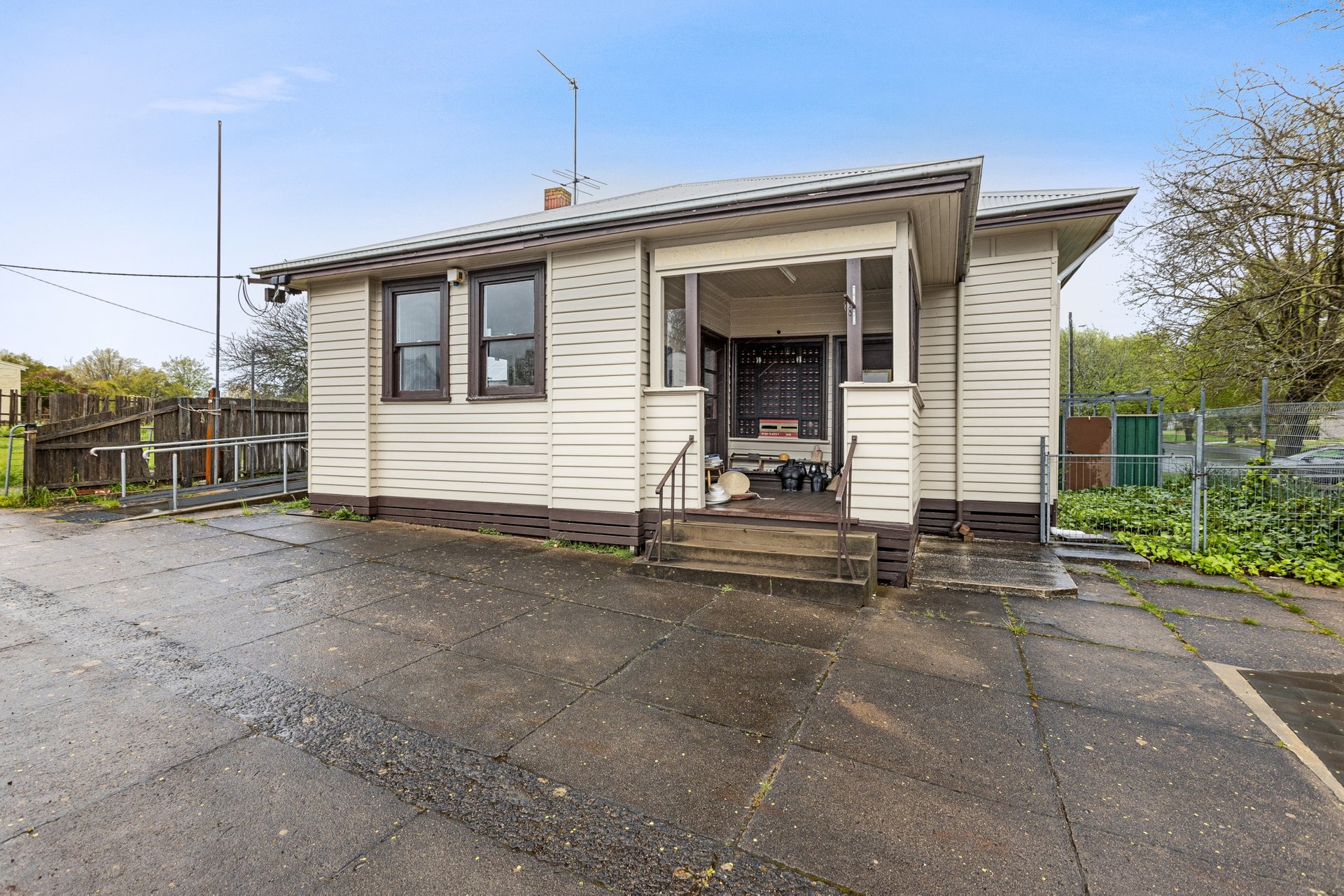 Property Gallery Thumbnail 11
