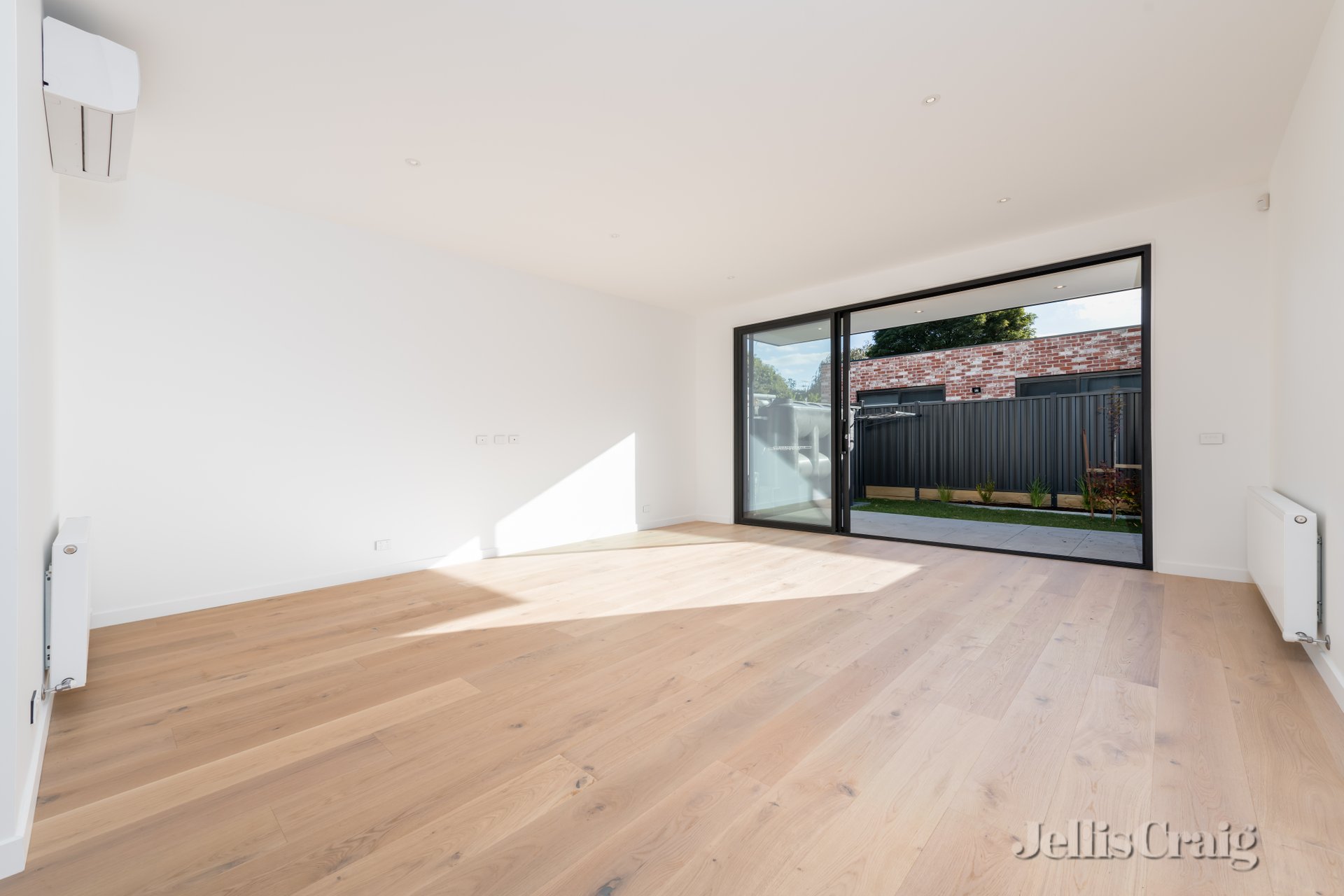 47 Hutchinson Street, Brunswick&nbsp;East image 2