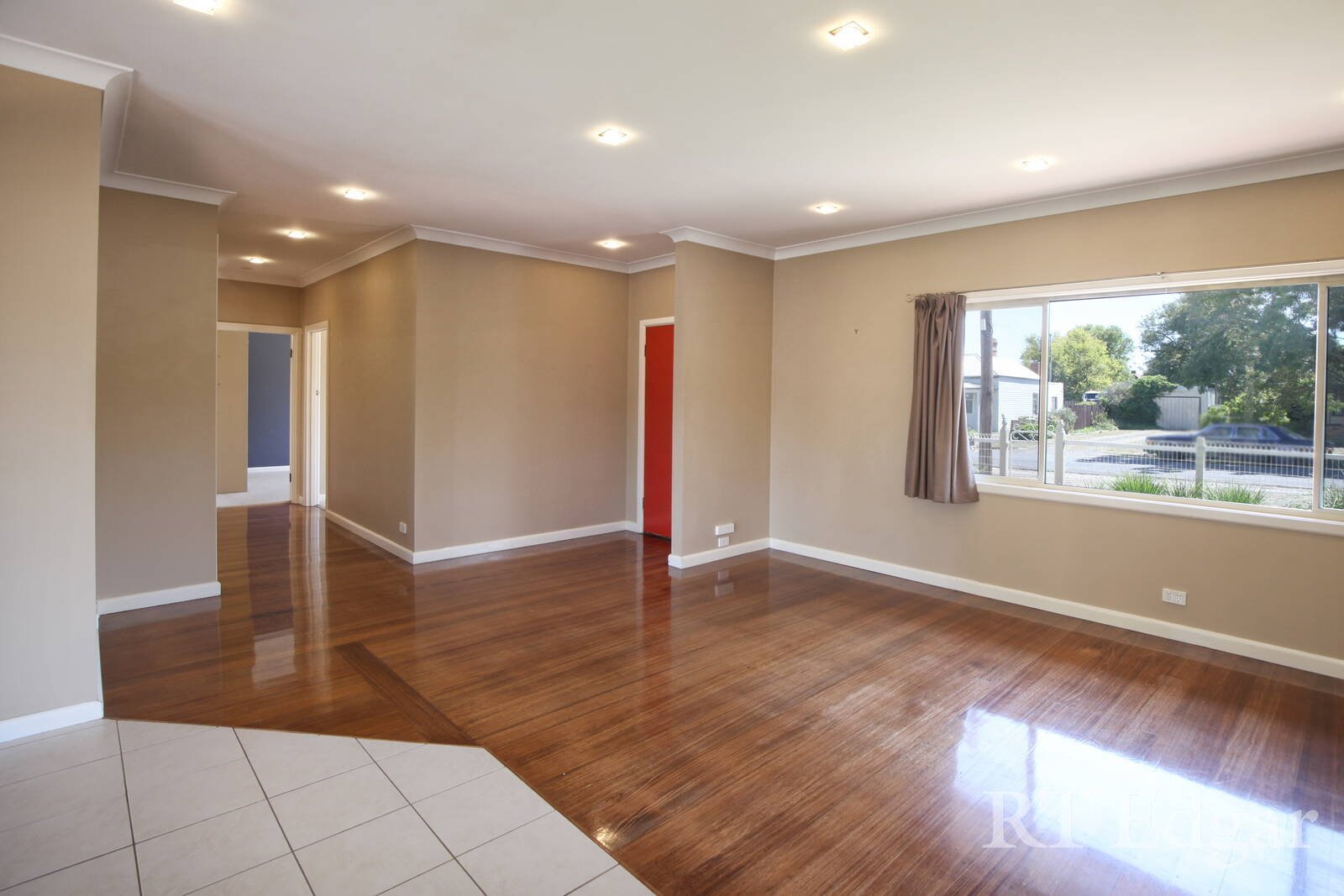 Property Gallery Thumbnail 5