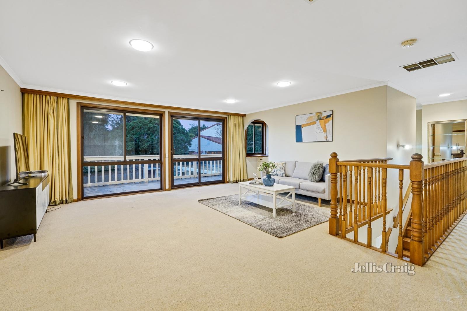 47 Larch Crescent, Mount Waverley image 6