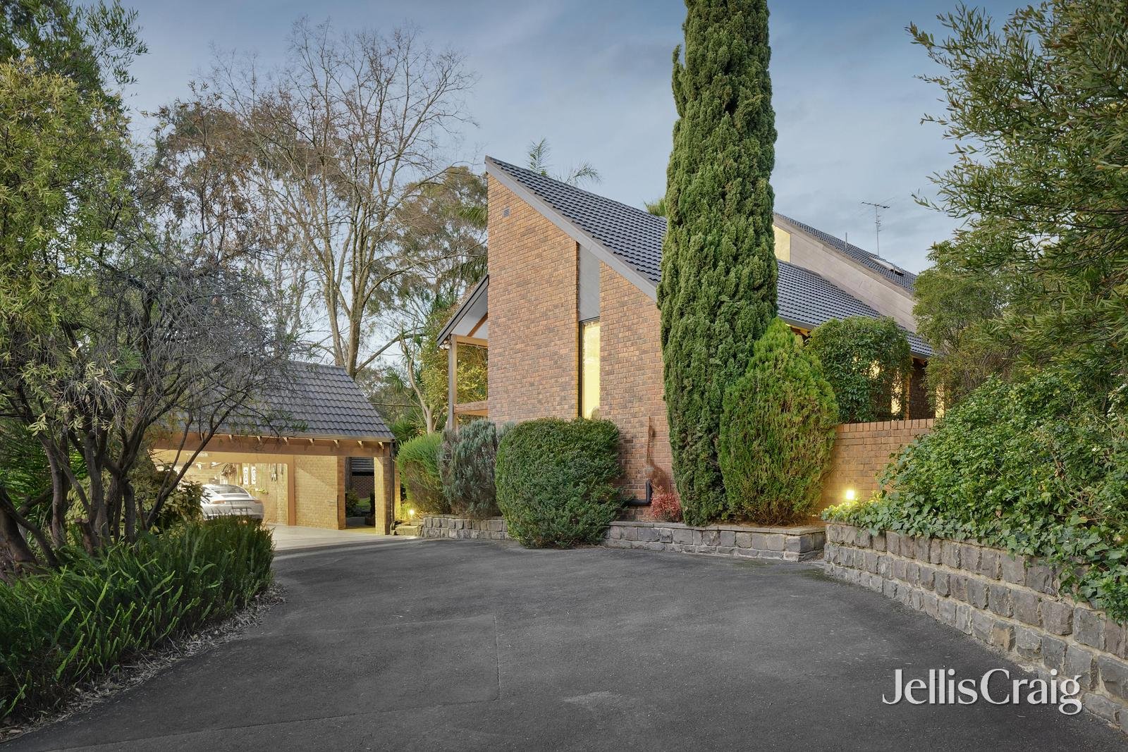 47 Larne Avenue, Donvale image 2
