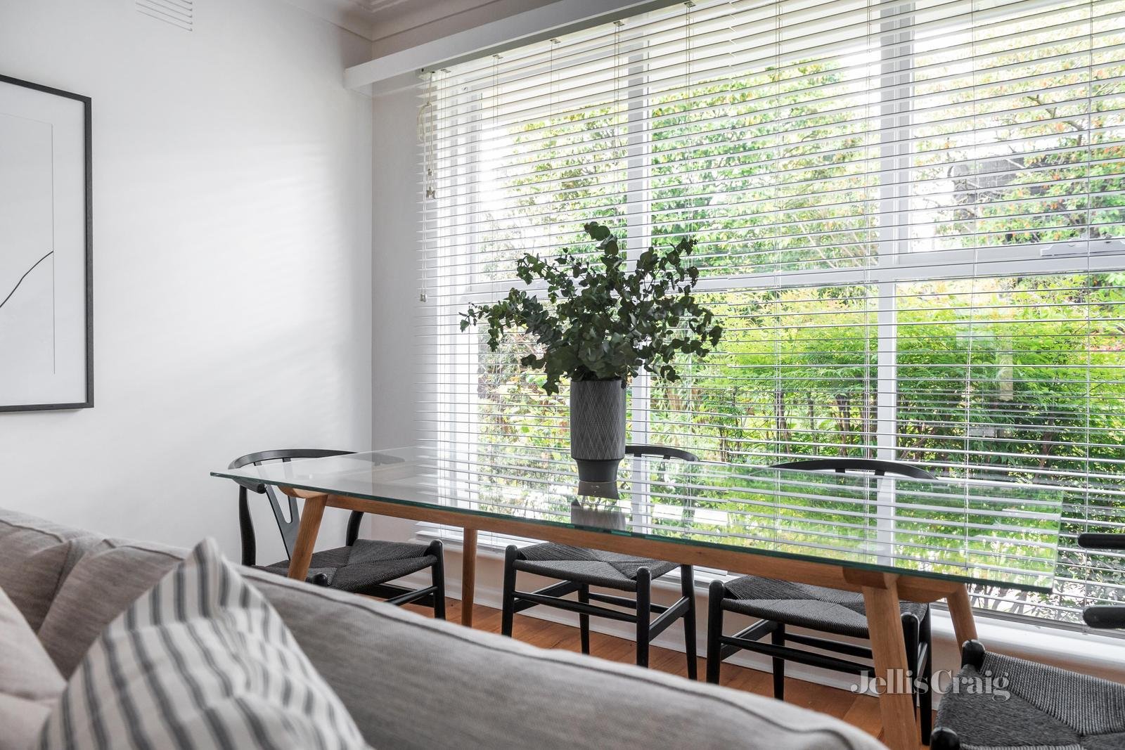 4/7 Leopold Crescent, Mont Albert image 3