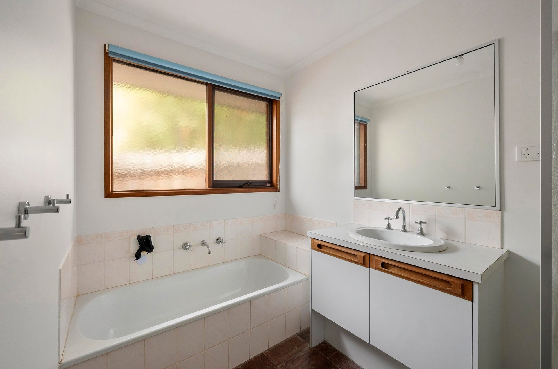 47 Little John Road, Warranwood image 3