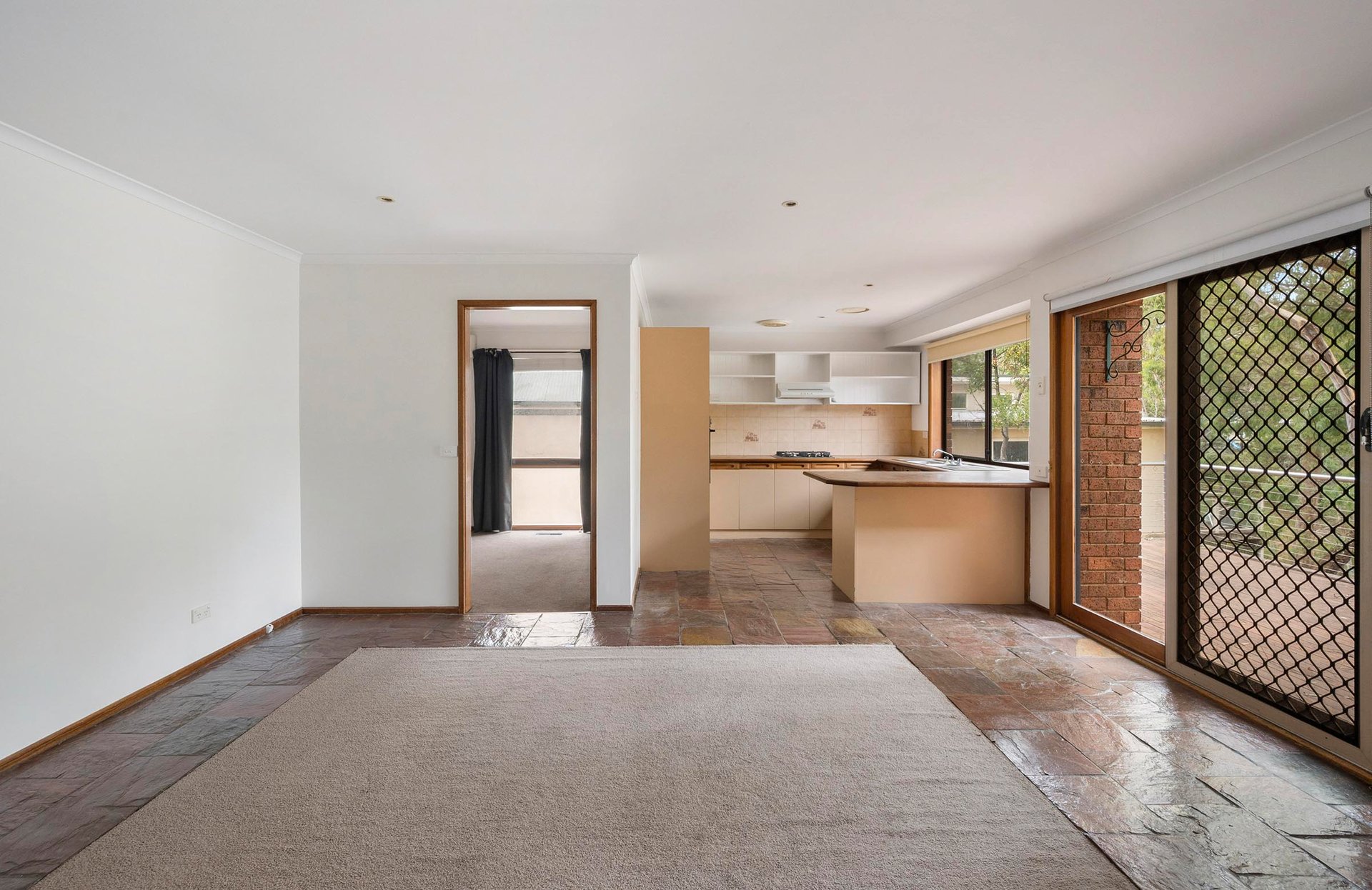 47 Little John Road, Warranwood image 7