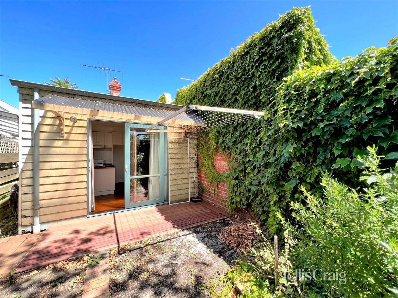 47 Luscombe Street, Brunswick image 8