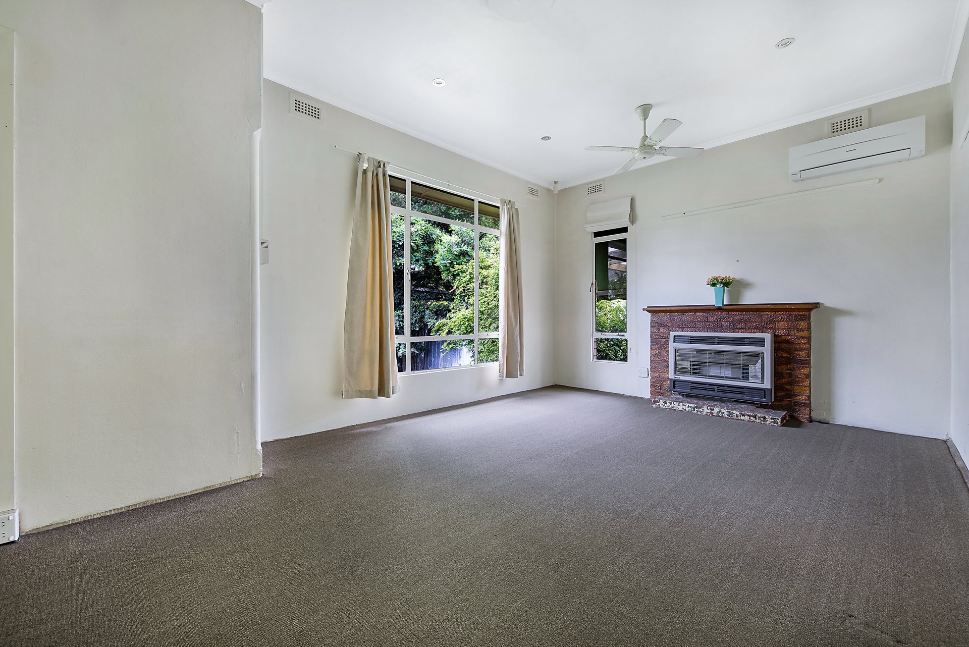 47 Margot Street, Chadstone image 5