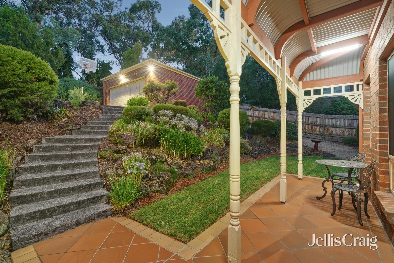 47 Maroong Drive, Eltham image 3