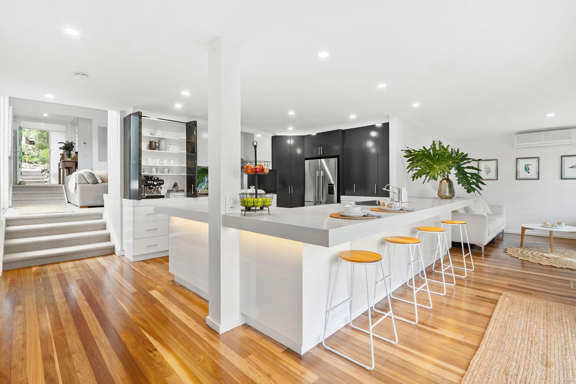 Property Gallery Thumbnail 3