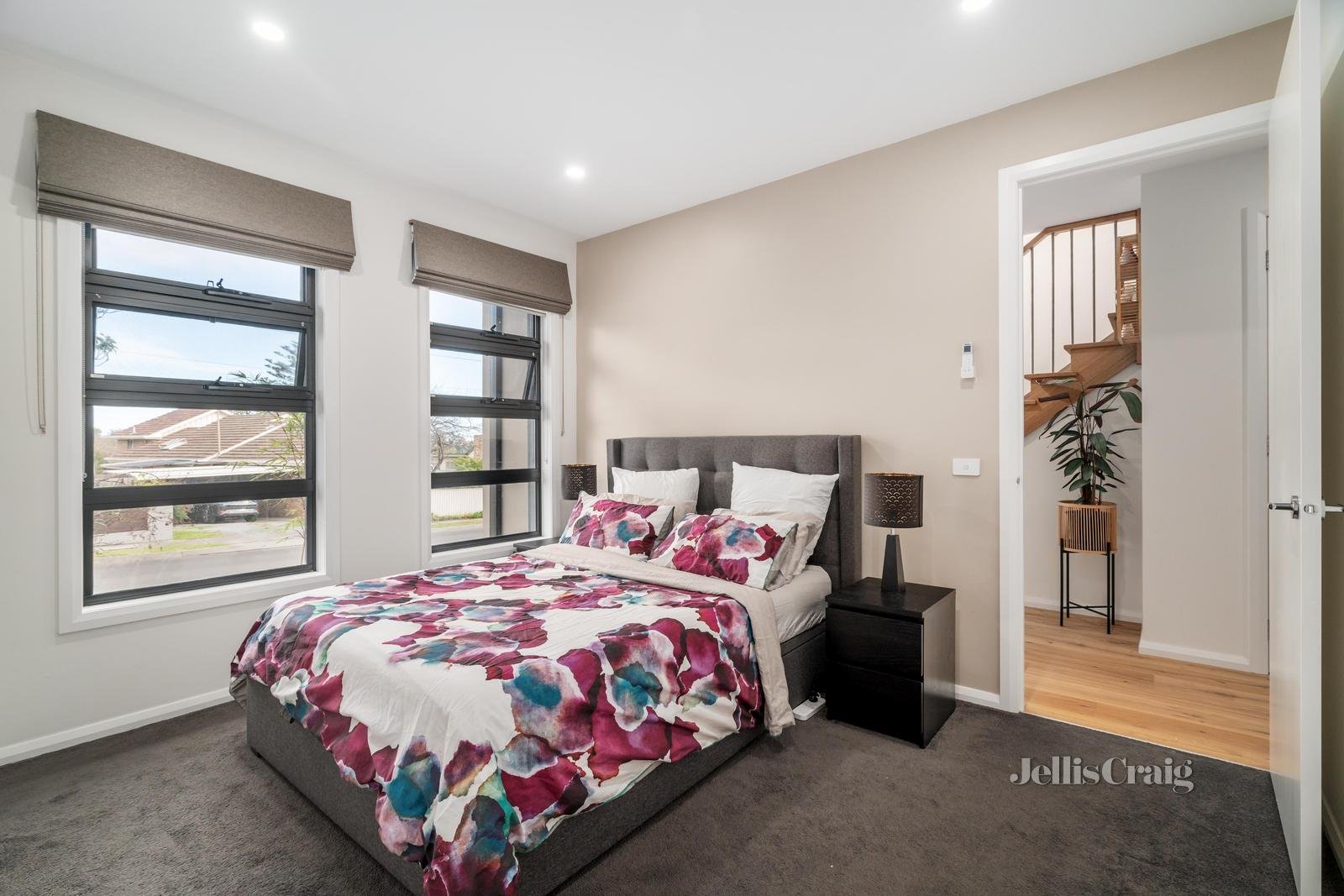47 Outlook Road, Mount Waverley image 8