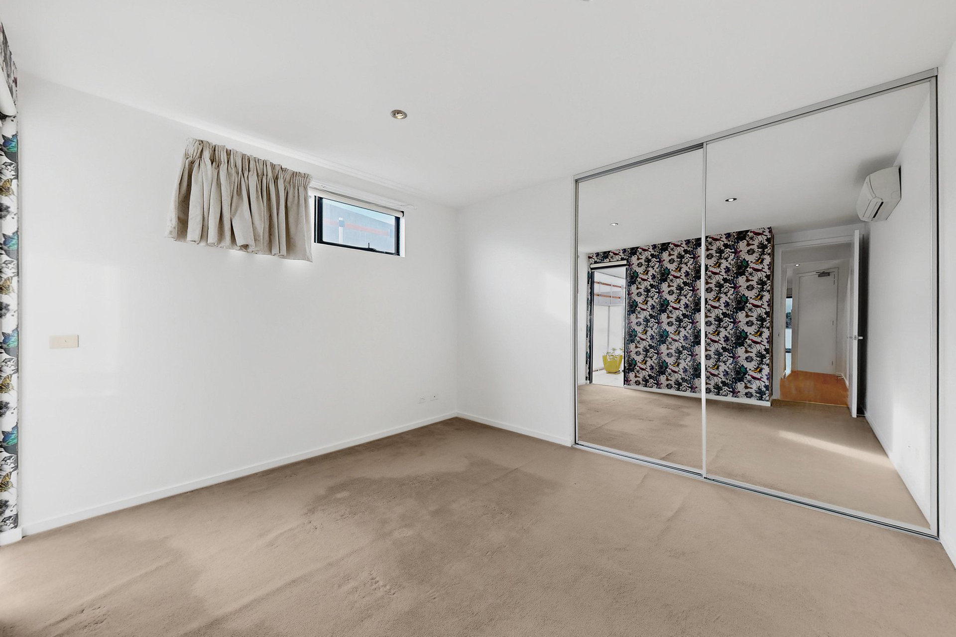 4/7 Rainsford Street, Elwood image 6