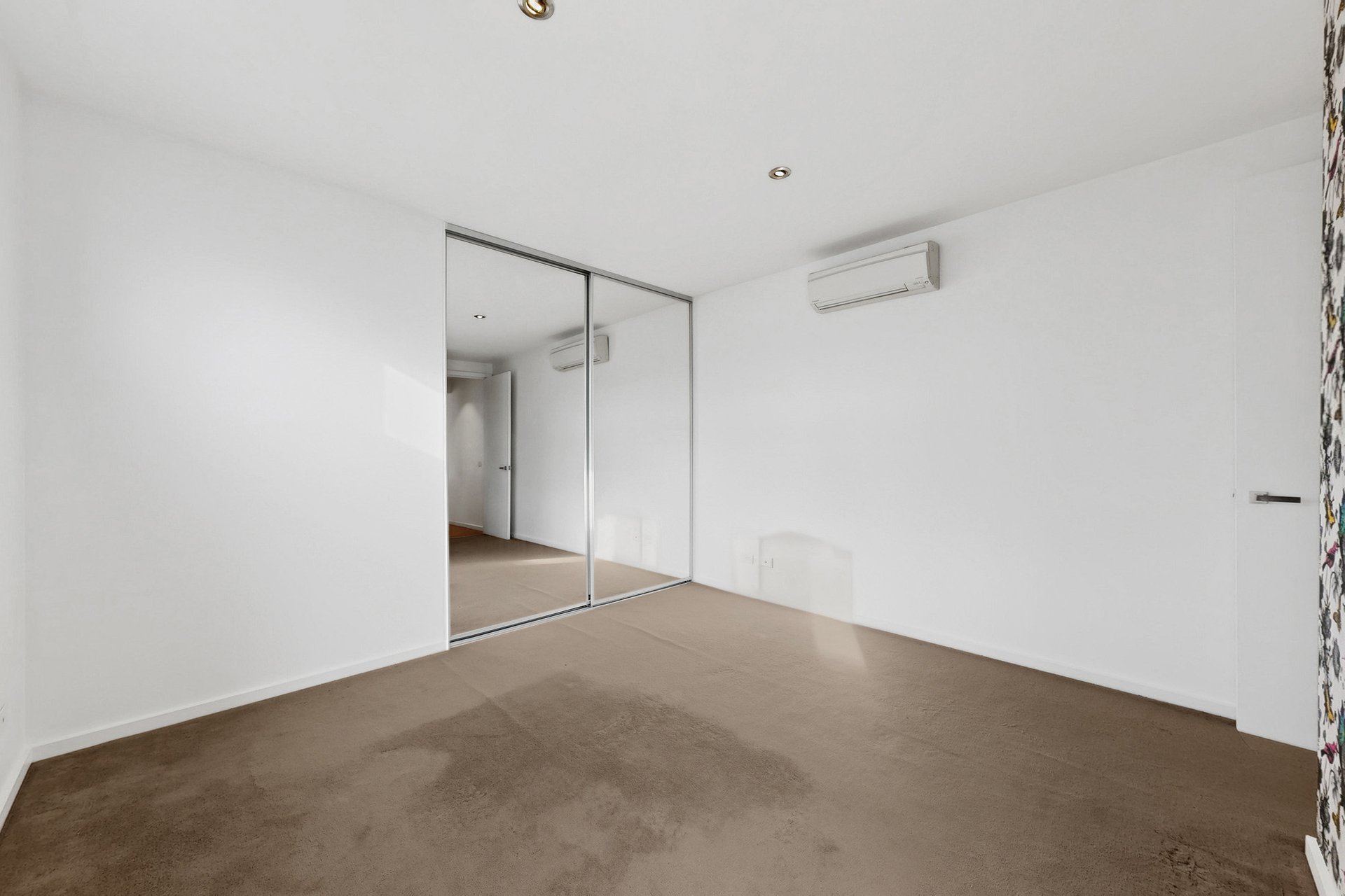 4/7 Rainsford Street, Elwood image 8
